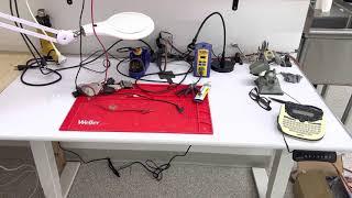 Electronics Workbench with Mechanics by FlexiSpot