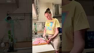 Свинина с ананасами за 10 минут: не поверите, как просто и вкусно!