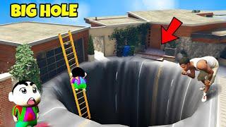 GTA 5 : SHINCHAN AND PINCHAN FOUND A BIG HOLE OUTSIDE FRANKLIN'S HOUSE 