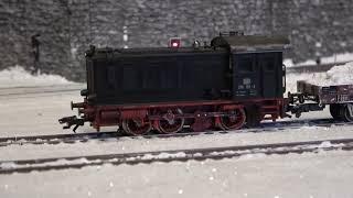 Faszinierende H0 Modelleisenbahn Anlage im Winter Thema mit Faller Car System und vielen Details