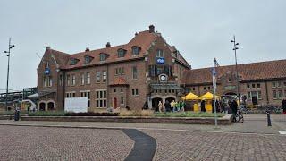 Deventer Bahnhof und Zob NL