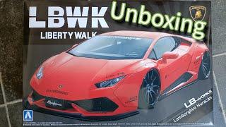 Aoshima Liberty Walk Lamborghini Huracan 1/24 - unboxing