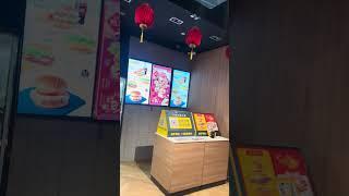 Что поесть ? Завтрак в аэропорту Урумчи ! Mac или kfc ? #china