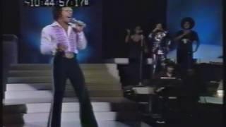 Tom Jones sings - "Rock n Roll Medley" - Live 1974