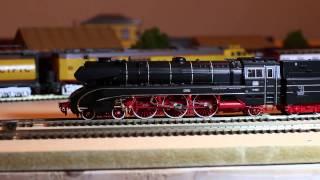 Roco BR 10 002 62193 HO DCC locomotive with dynamic smoke captured with a Canon EOS M