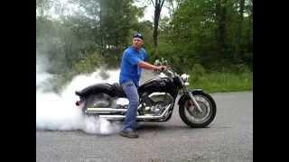 V Star Burnout Yamaha Vstar 1100 vance & hines full exhaust