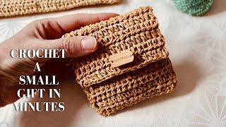 Quick Crochet Project: Stylish Raffia Purse #crochet #crochettutorial