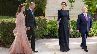 Kate Middleton curtsies to King Abdullah II and Queen Rania