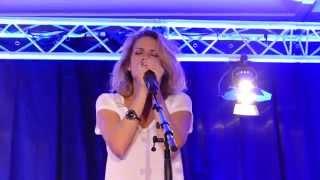 Bethany Joy Lenz - Get back to gold + Quicksand [Live Paris part. 2 FWTP3]