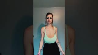 Braless no bra bouncy bouncing boobs dancing tiktok nip slip boob