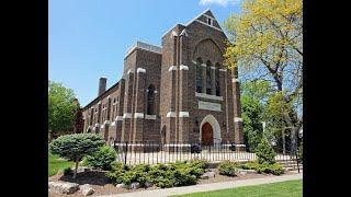 Riverside United Church with the Bells