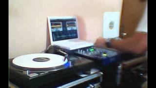 DJ ANDERSON SANTAROZA  - Dance music é no vinyl!!!