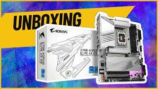 GIGABYTE Z790 AORUS Elite AX ICE Motherboard Unboxing | PC Crowd