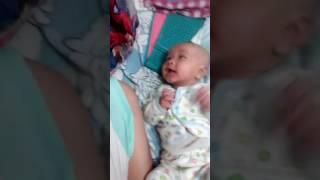 Anak bunda girang banget
