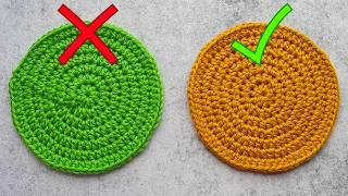 You NEED to learn to crochet like this! Crochet Invisible Join (half double crochet). Crochet