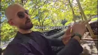 Tate Andrew își prezintă ceasul Patek Philippe de colecție pe care îl poartă.