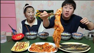 배추는역시 포기김치지~ 아삭아삭한게 끝내주네, 꽁치구이, 계란말이, 구수한 배추국 먹방~!!