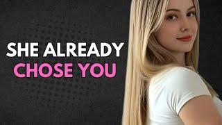 8 Signs She's Already Into You (And You're Missing It)