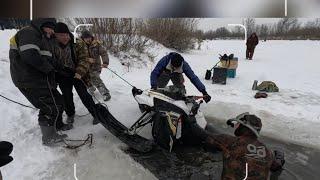 ЧП НА РЫБАЛКЕ! ОДИН ЧУТЬ НЕ УТОНУЛ, УТОПИЛИ СНЕГОХОД! Фильм о спасении снегохода!