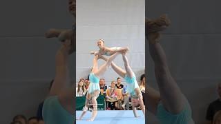 OMG... see how she does this split  #acrobatic #sportakrobatik