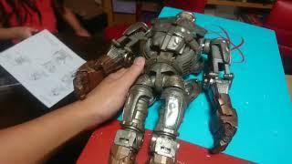 Unboxing Sixth Scale 3A ATOM  from real Steel with my daughter