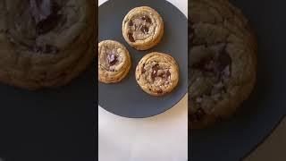 The most perfect chocolate-chip cookies you will ever see