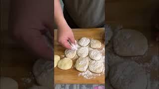 САМСА ИЗ ПРЕСНОГО ТЕСТА. АЛАТСКАЯ САМСА #shorts #еда #какприготовить #самса #тесто #фарш