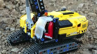 LEGO Technic Heavy Duty Excavator 42121 Reviewed