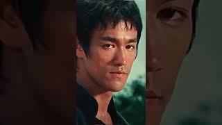 Fighting Bruce lee #kungfu #brucelee #martialarts #movie #karate #martial #fightingsport #kungfufigh