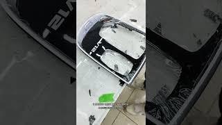 Защита деталей интерьера автомобиля антигравийной пленкой по вырезанным лекалам в Минске.