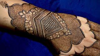 Pakistani bridal Mehandi design || Back Hand Pakistani Mehndi design || Mehndi Artist Komal