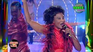 Viola Wills - Gonna Get Along Without You Now - Italian TV (Ciao Darwin 2000)