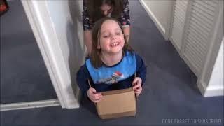 Playing In Boxes & Do The Sid Dance "Freak Family Vlog #2"