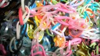 RAINBOW LOOM - Single Bracelet - How To - NO Loom | SoCraftastic