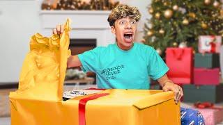 Opening my DREAM Christmas Present!