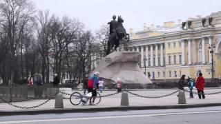 Бабушка на велосипеде Grandma on a bicycle