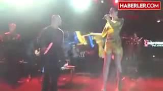 Bengü'den Karnavala Damga Vuran Frikik   Dailymotion Video