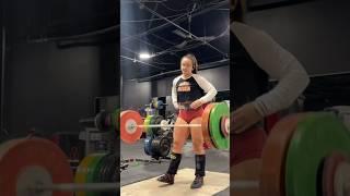 THE MOBILITY THAT SHE HAS IS INSANE! WEIGHTLIFTER ABBIE COOPER! #motivation #strength #wow #athlete