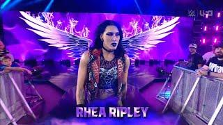 Entrada Rhea Ripley en Raw - WWE Raw 14/10/2024 (En Español)