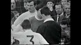 1968/69 Arsenal v Leeds United - Gary Sprake punches Bobby Gould