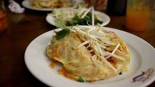 Pad Thai at Thip Samai (Bangkok)