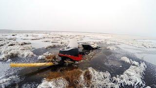 Холод пришел,буран под воду ушел.