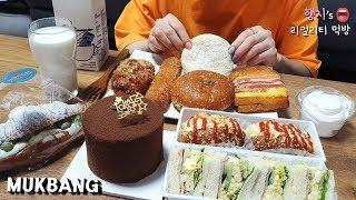 리얼먹방:) 오늘은 빵순이 (ft. 컵라면)  찜질방아님ㅣAssorted Bread (ft. Spicy Cup Noodle) ㅣREAL SOUNDㅣASMR MUKBANGㅣ