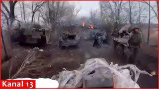 Russians carry their dead and wounded - Video of many Russian vehicles shot down on the side of road