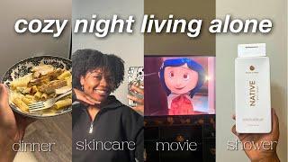 LIVING ALONE VLOG: cozy fall night, cooking, skincare + more!