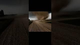 OHHH SHOOT HOLD YOUR HAT. tornado #tornado #amazing #viral