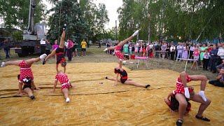 Старый Цирк Харьков Пересечное Озорные  девчонки Old Circus Kharkov Peresechnoe Prankish girls