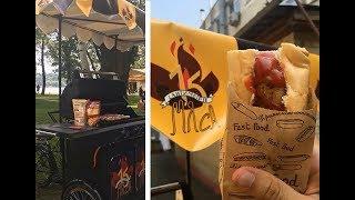 Хот-дог на колесах Fast food. Cargo bike  Hot dog on bike