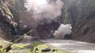 200-ton rock blown up on Oregon highway