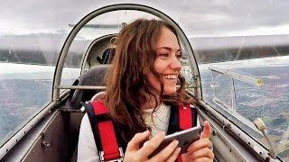 Nadia's Glider Flight - Полет планера Нади